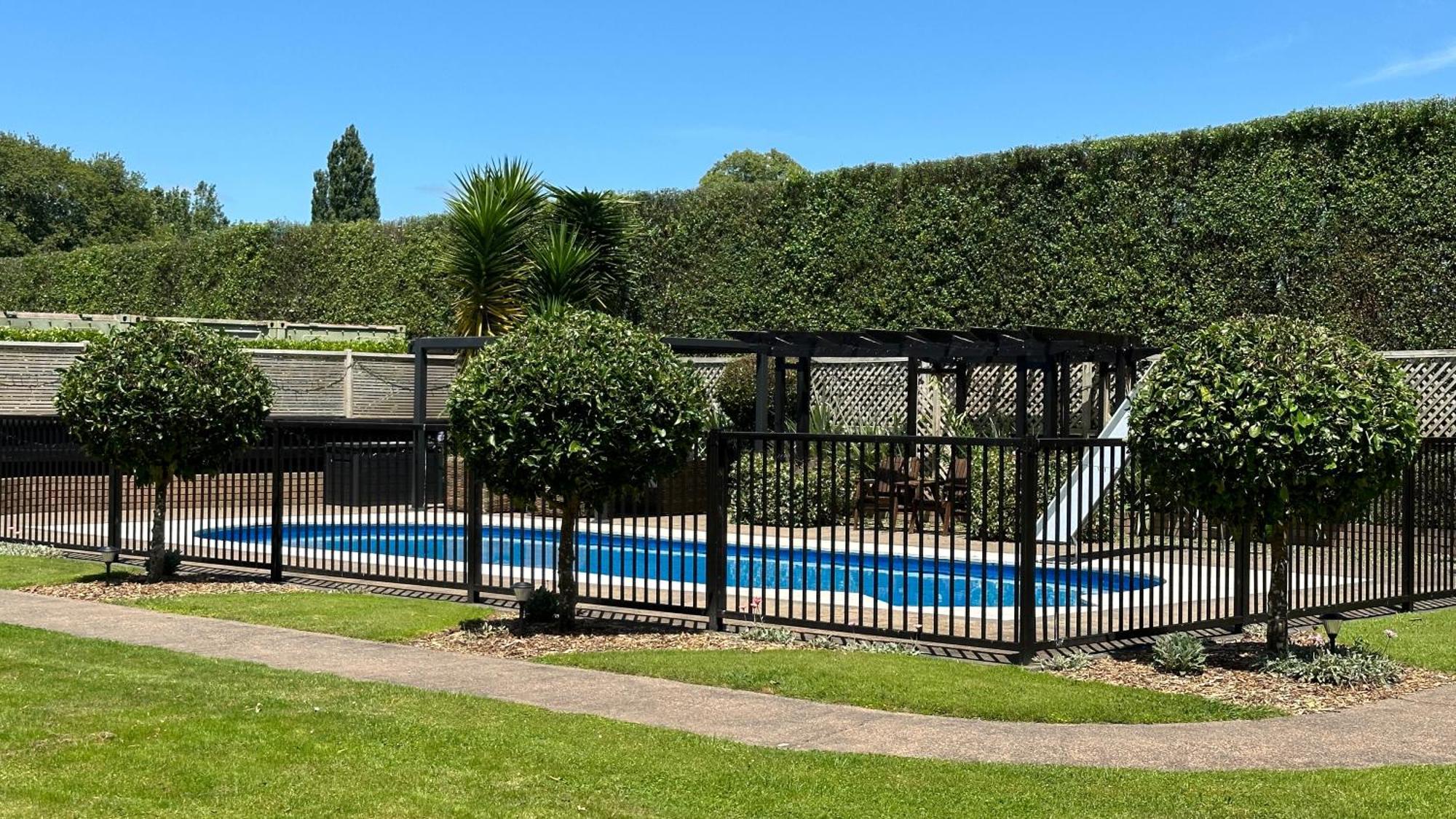 Rustling Oaks Nz Boho Pool House Otel Cambridge Dış mekan fotoğraf